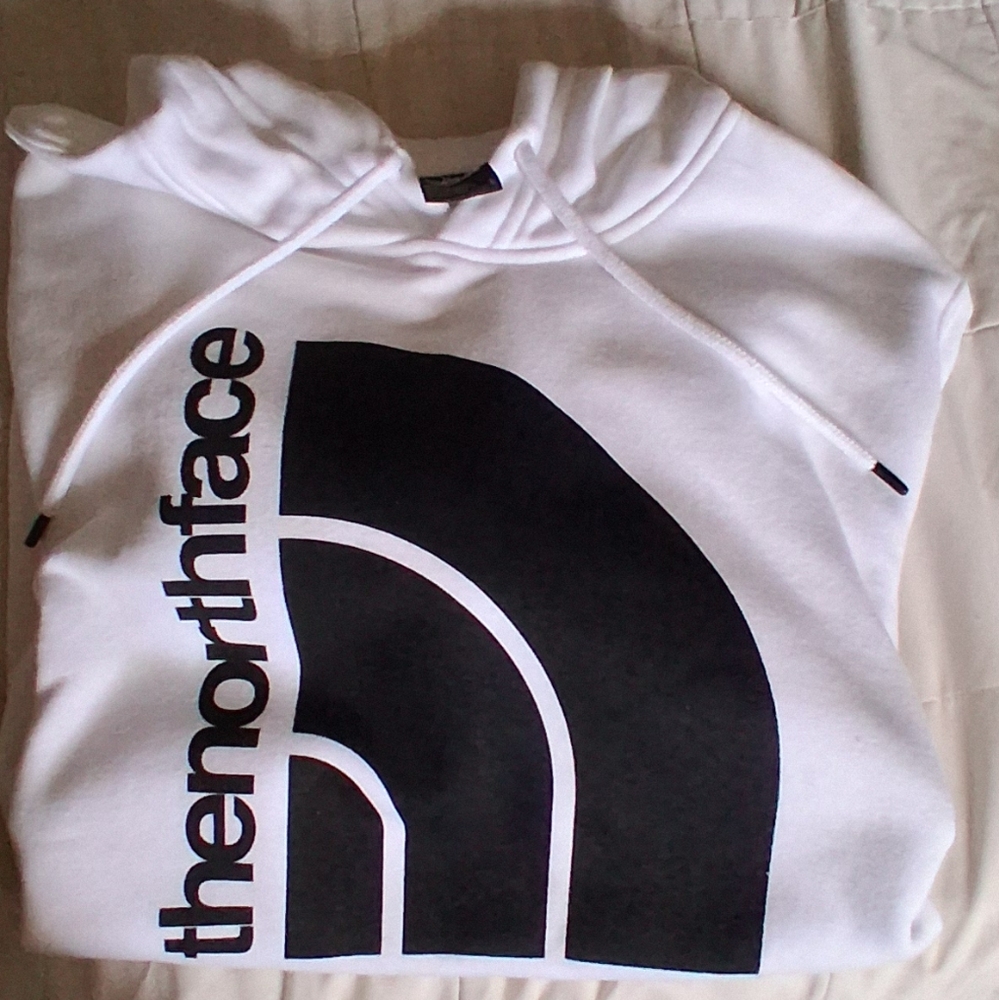 NWOT North Face Hoodie Size L